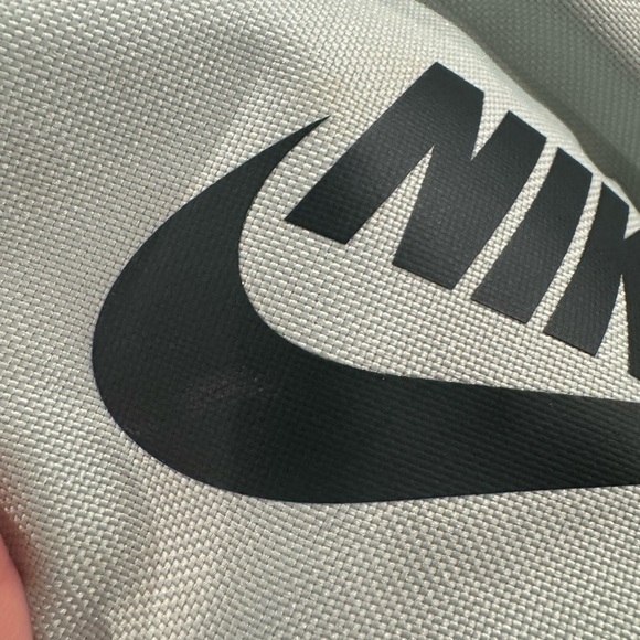 Nike Heritage Unisex Crossbody Belt Bag - Picture 6 of 6